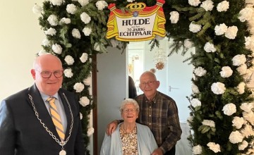 Burgemeester bezoekt 70-jarig bruidspaar in Gorssel