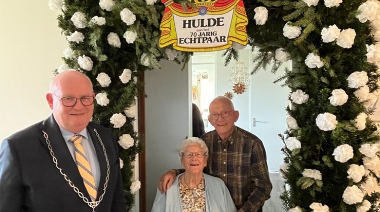 Burgemeester bezoekt 70-jarig bruidspaar in Gorssel