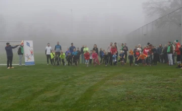 Kou en mist houden recordaantal deelnemers niet tegen bij Berkelloop Almen