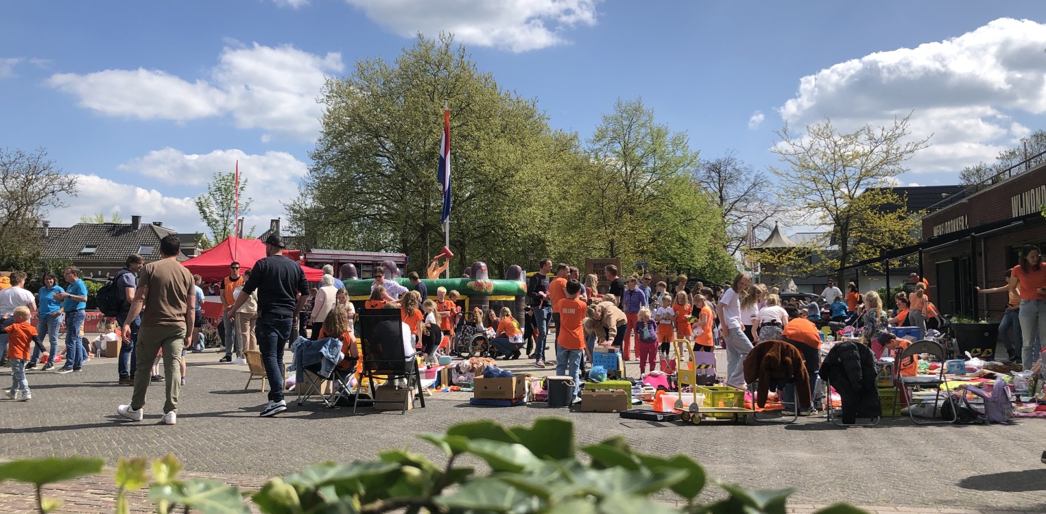 Zonnige Koningsdag in gemeente Lochem