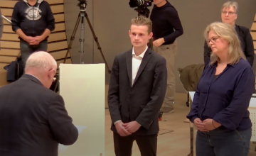 Twee nieuwe fractievertegenwoordigers beëdigd in Lochemse gemeenteraad