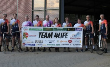 Big Challenge team 4LIFE beklimt Alpe d’Huzes voor KWF