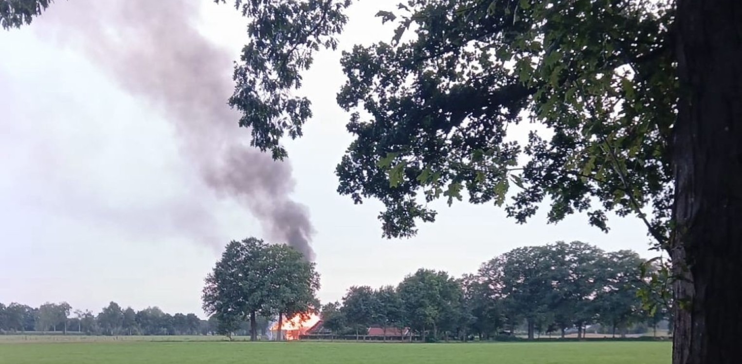 Grote brand aan Bolksbeekweg in Lochem