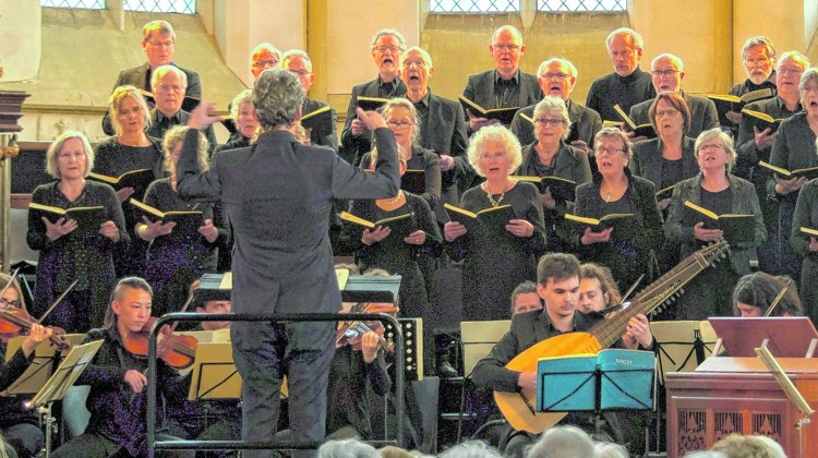 Vocaal Ensemble Lochem viert haar 50-jarig jubileum met bijzonder concert in Gudulakerk