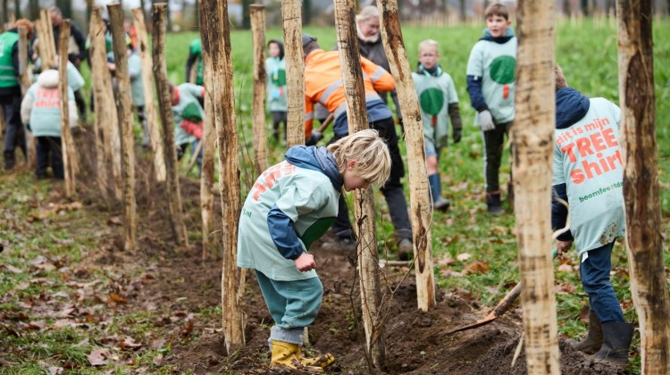 Eerste boeren Boomfeestdag in gemeente Lochem groot succes