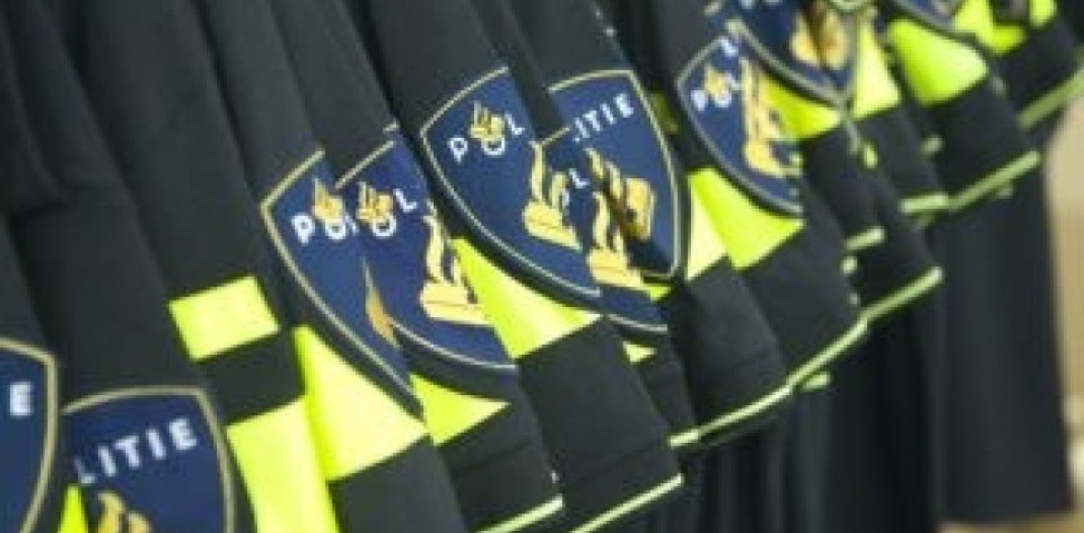 Trekker raakt fietsbrug bij Eefde