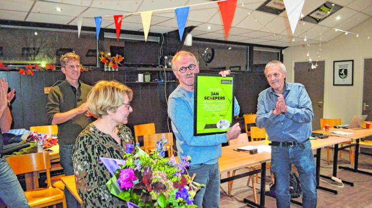 Jan Schepers neemt na bijna 30 jaar afscheid van het bestuur van VV ...