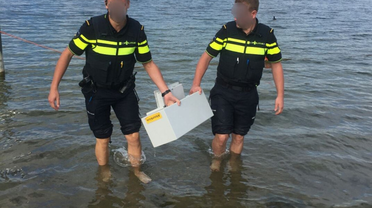 Politie zoekt eigenaar kluis