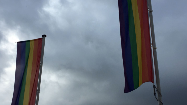 Nederland viert internationale Coming-Outdag, maar Zutphen en Brummen hijsen de LGBT-vlag niet