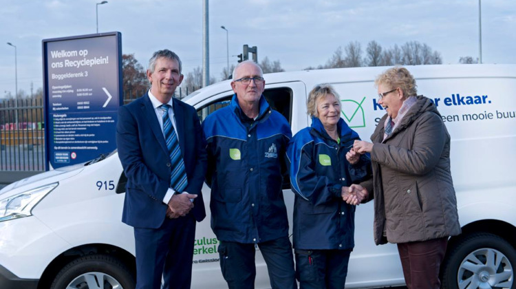 Afvalcoaches helpen bewoners afval scheiden