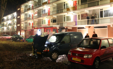 Autobrand in Zutphen, vermoedelijk aangestoken