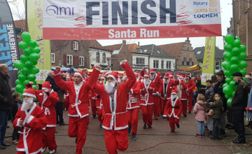 Video | Santarun Lochem levert 4000 euro op 