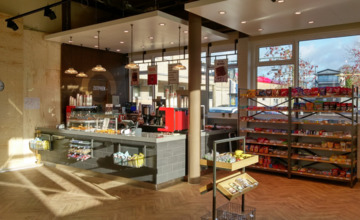 Reizigers zeer tevreden met nieuwe stations-kiosk