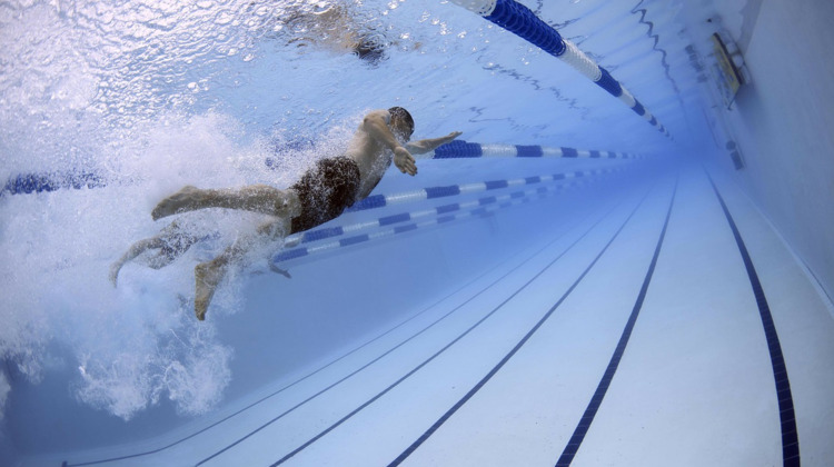 Zwembad IJsselslag preventief gesloten na gezondheidsklachten