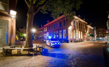 Groep jongeren hindert politie bij vechtpartij