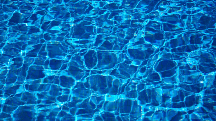 Diverse onderzoeken bij Zwembad IJsselslag na preventieve sluiting