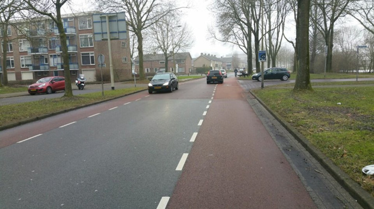Getuigen gezocht na doorrijdende bestuurder bij aanrijding