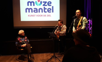 Muzemantel: jaren 'in de week' en nu eindelijk van start