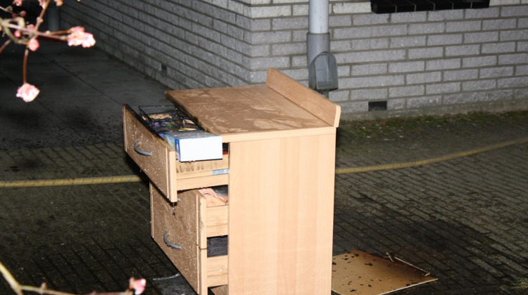 Nachtkastje vat vlam in instelling Eerbeek