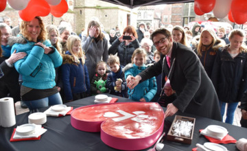 Koopzaterdag: 'Valentijnhart voor Lochem'