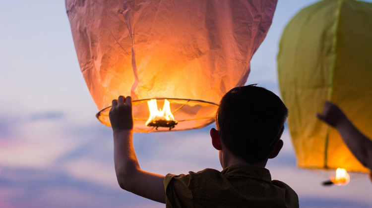 De feestdagen komen er aan: 'Wensballonnen gevaar voor mens en dier'