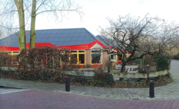 Leerlingen Vrije School brengen laatste groet aan gebouw