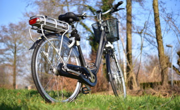 ANWB onderzoekt mogelijkheid om accu's e-bikes te herstellen