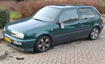 Supermarktleverancier ramt auto's