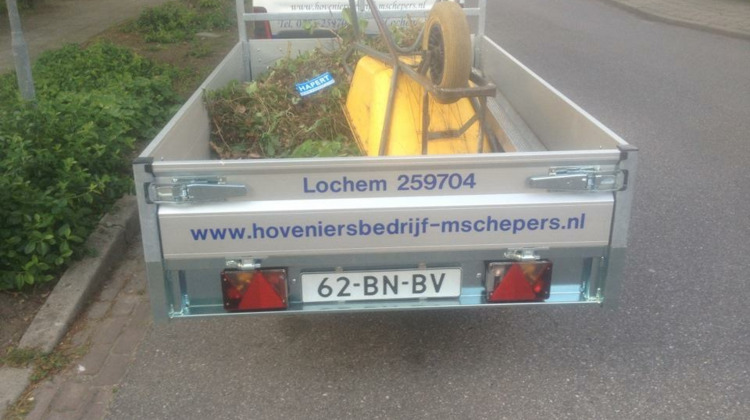 Hovenier bestolen van aanhangwagen