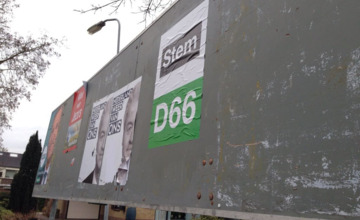 Poster te groot maar SP Lochem weigert te verwijderen, gemeente grijpt in