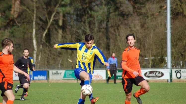 Spc Lochem wint, Witkampers faalt tegen hekkensluiter