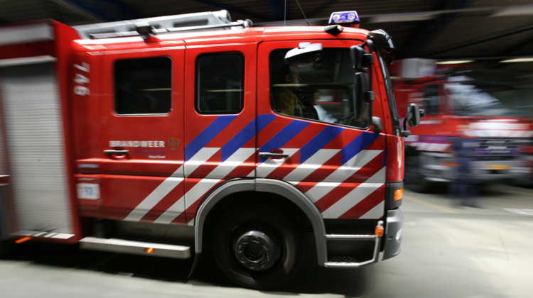 Vat met zuur gedumpt in Brummense sloot
