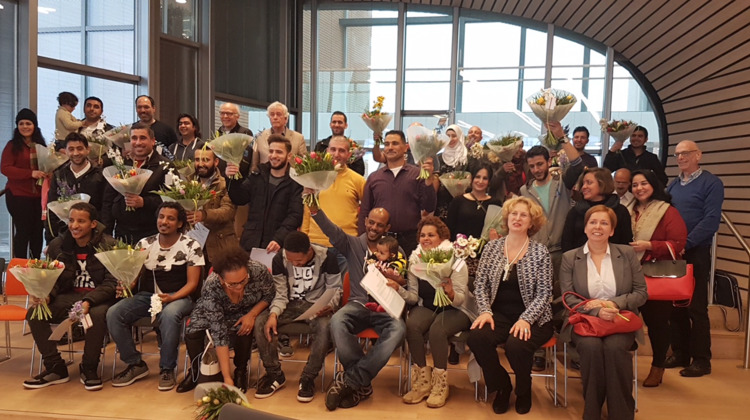 Lochemse statushouders zetten krabbeltje