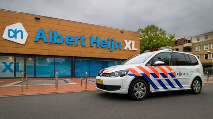 Lochemse winkeldief trekt mes in Zutphense Albert Heijn 