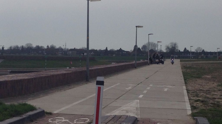 Buurt klaagt over hangjongeren Noorderhaven