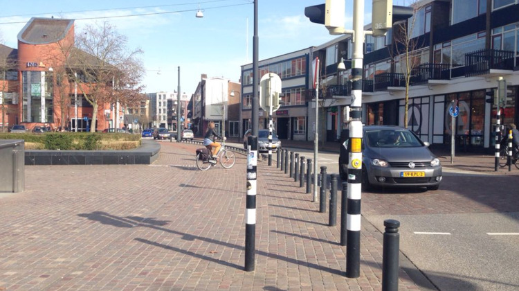 Voetgangers moeten al jaren wachten op fietspad