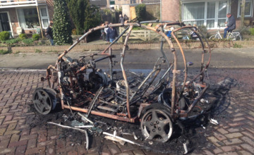 Net gekochte brommobiel gaat in vlammen op