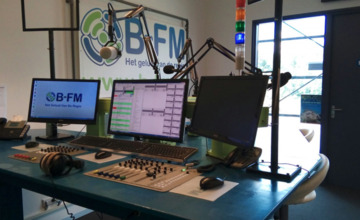 Idols kandidaten treden op bij lokale omroep B-FM