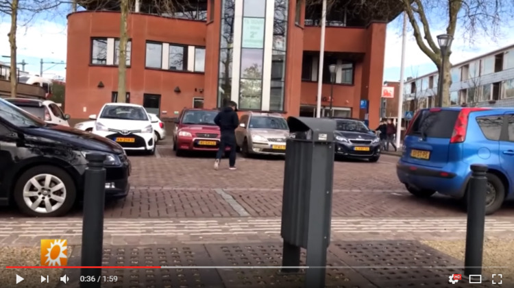 YouTubers confronteren pedo met XTC bij Zutphens station