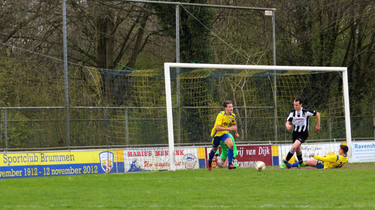 Klassieker Ajax - Feijenoord of Sportclub Brummen 1 tegen WWNA 1