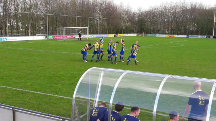 Sportclub Lochem stunt tegen koploper; gelijkspel voor Witkampers