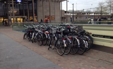 Exploitant fietsenstalling klaar met fout-parkeerders
