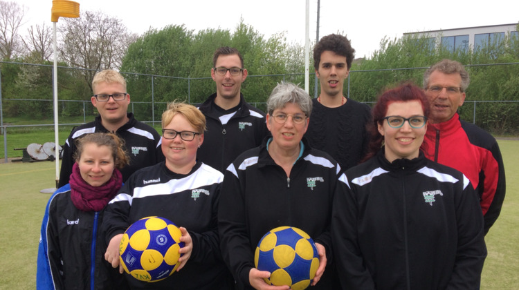 Clinic van topkorfballers voor G-toppers bij KVZ