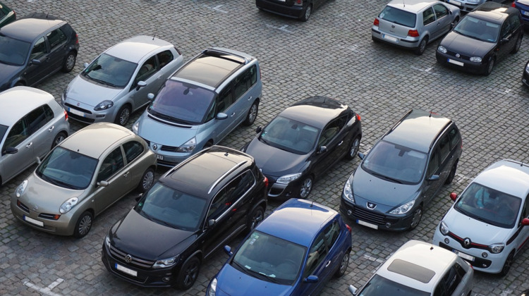 Langzaam verdwijnen alle gratis parkeerplekken