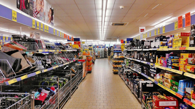 Speciale regels in de supermarkt voor scholieren: "Discriminatie en grote onzin"