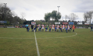 Lochems voetbal: Lochem verliest; Laren in last
