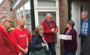 Video | De Zonnebloem afdeling De Hoven in het zonnetje gezet door PvdA