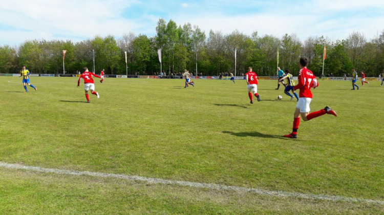 Sportclub Lochem geeft winst weg; Witkampers spelen slechts gelijk