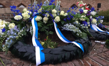 Kijk terug: Stilte bij het Gideon-monument voor oorlogsslachtoffers