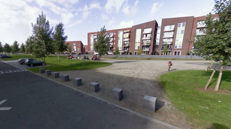 Onrespectvol: Jongeren tekenen hakenkruis op 4 mei en gaan ermee op de foto